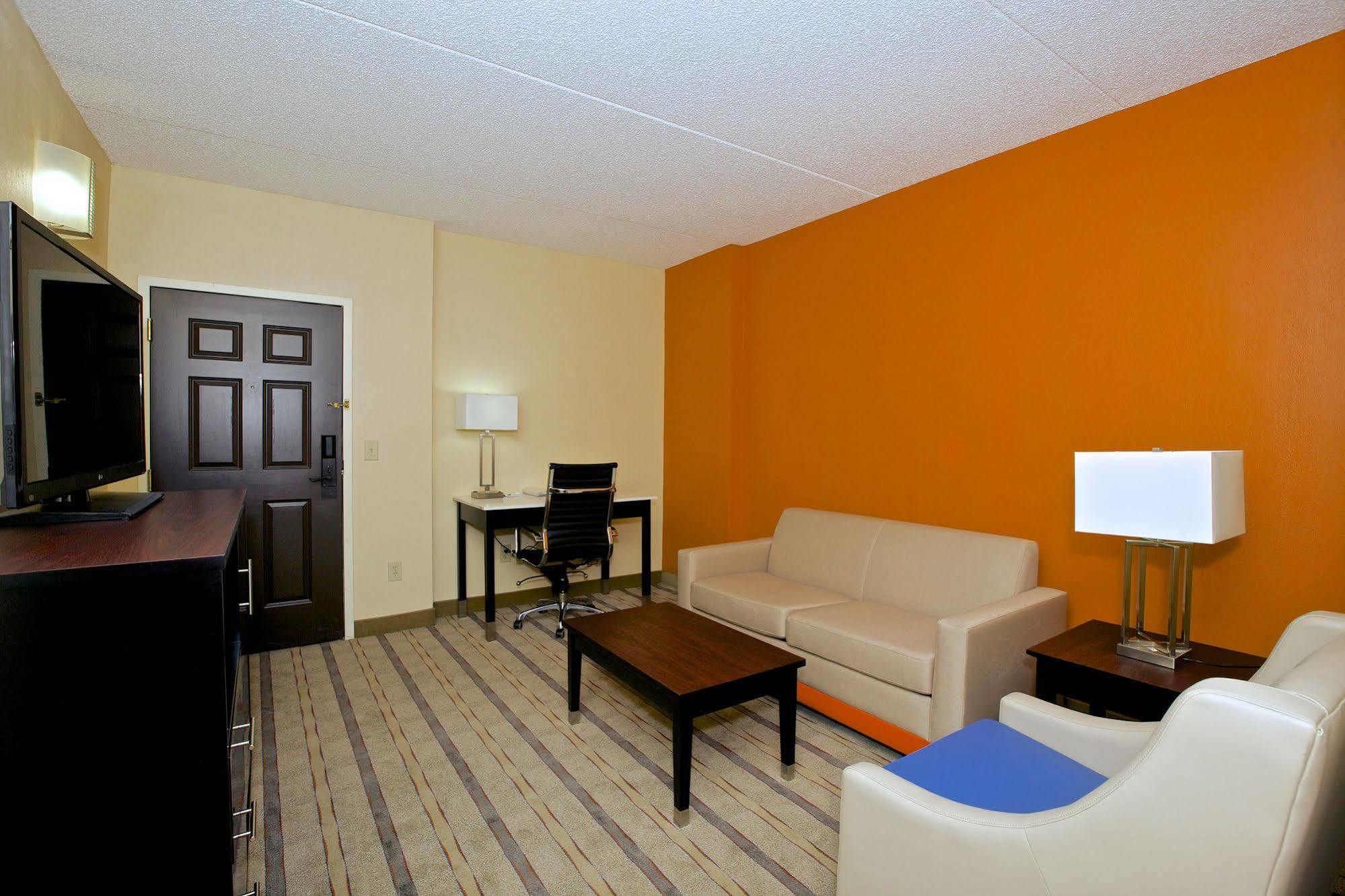 Holiday Inn Express & Suites Atlanta Ne- Duluth, An Ihg Hotel Exteriör bild